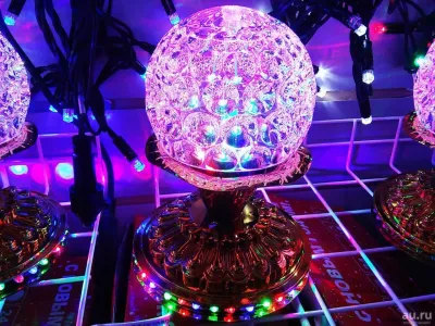 Диско куля на золотій підставці RD-7207, кришталева куля з підсвічуванням