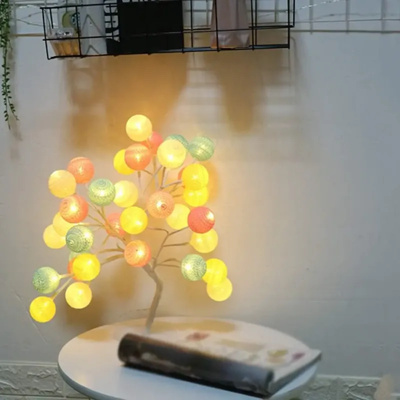 Лампа LED настільна "Дерево кольорові кулі" SFK-28 24 LED тепле світло 220V