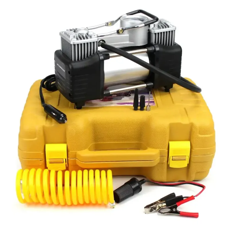 Автомобильный двухпоршневый компрессор с набором инструментов в кейсе YELLOW