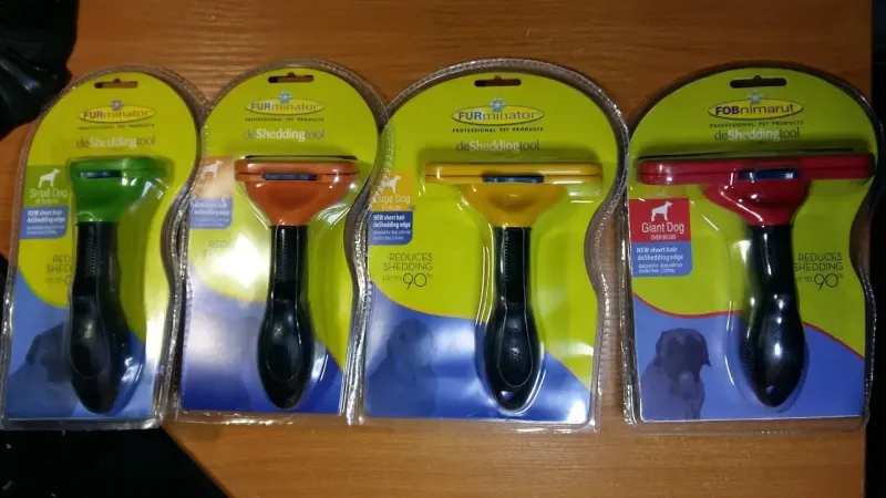 Фурмінатор для довгошерстих собак та кішок з кнопкою Furminator Short Hair Large 10 см