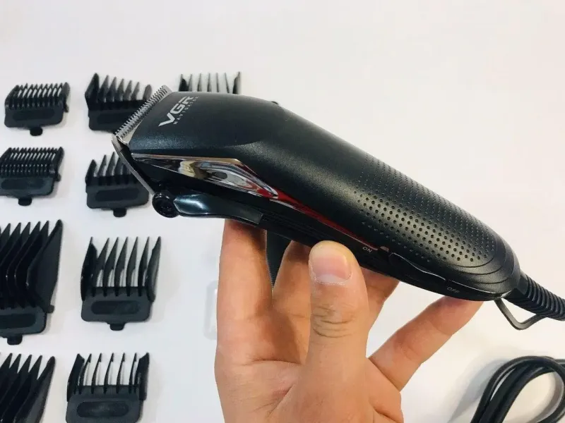 Професійна машинка для стрижки волосся + триммер для корекції 2в1 VGR V 023
