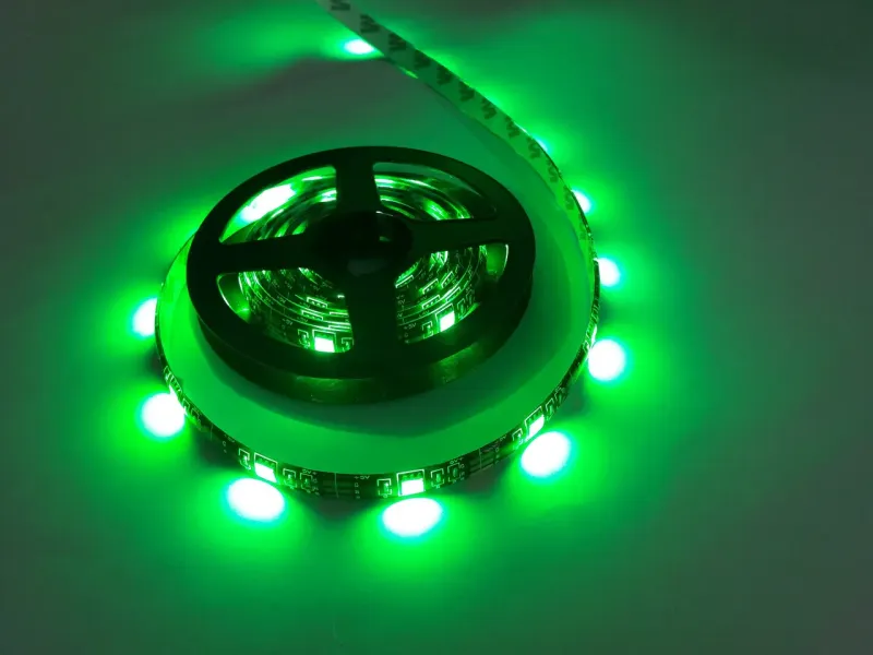 Стрічка світлодіодна RGB 5050 5м з пультом для підсвічування телевізора, монітора, меблів від USB