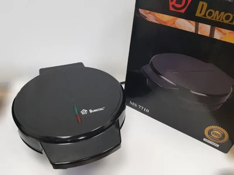 Вафельниця Domotec MS 7710