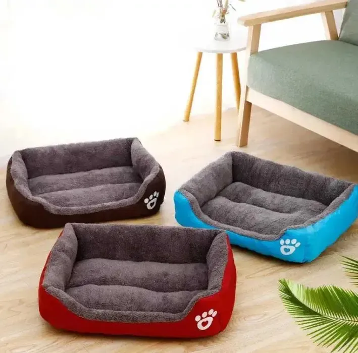 Лежанка - пуф для котів та собак Чорна M(47*35см)