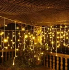 Теплий білий Новорічна святкова гірлянда бахрома 120 Led прозорий провід 3х0.5 м