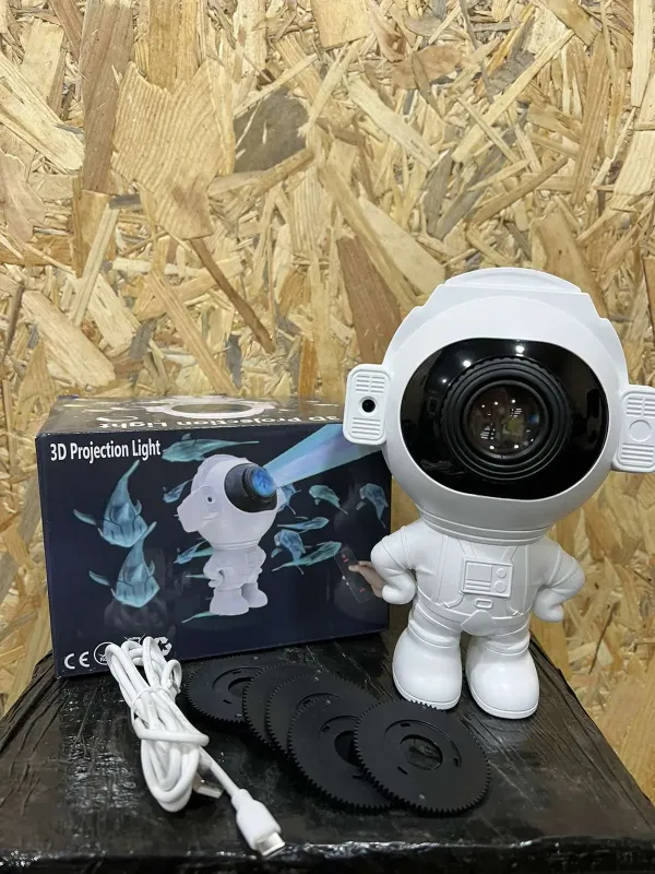 Лазерний нічник-проектор Астронавт зоряне небо з картриджем