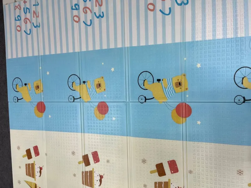 Англійський алфавіт/Ведмедик Дитячий двосторонній термо килимок 180*200 в сумці