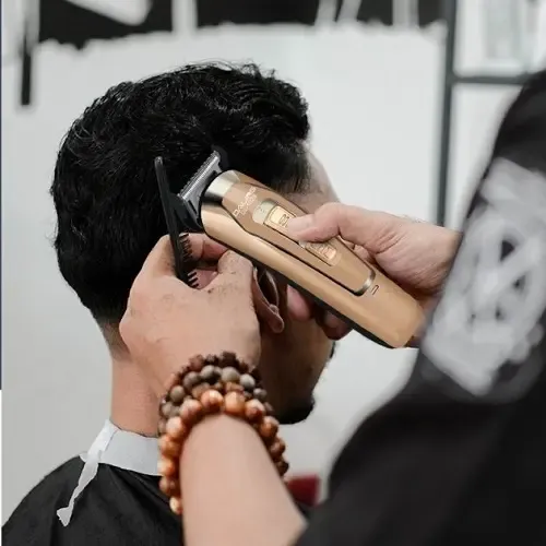 Акумуляторна машинка для стрижки волосся Gemei GM-6115 (3 насадки)