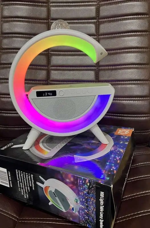 Розумний світильник колонка з будильником та диско кулею/Нічник з бездротовою зарядкою для телефону/Bluetooth-колонка