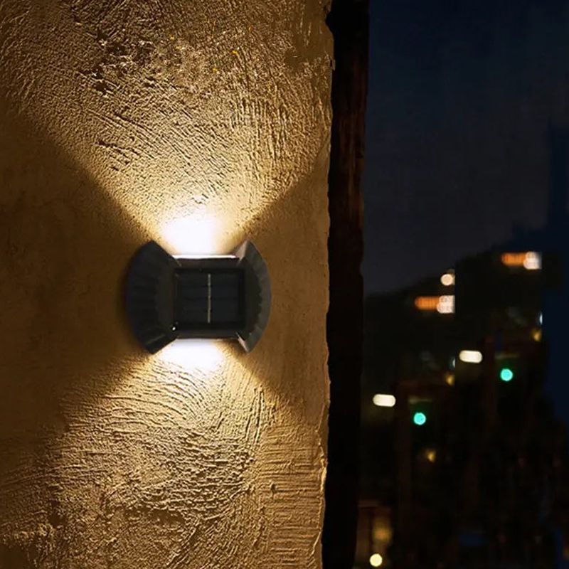 Настінний прожектор із сонячною панеллю JB-012