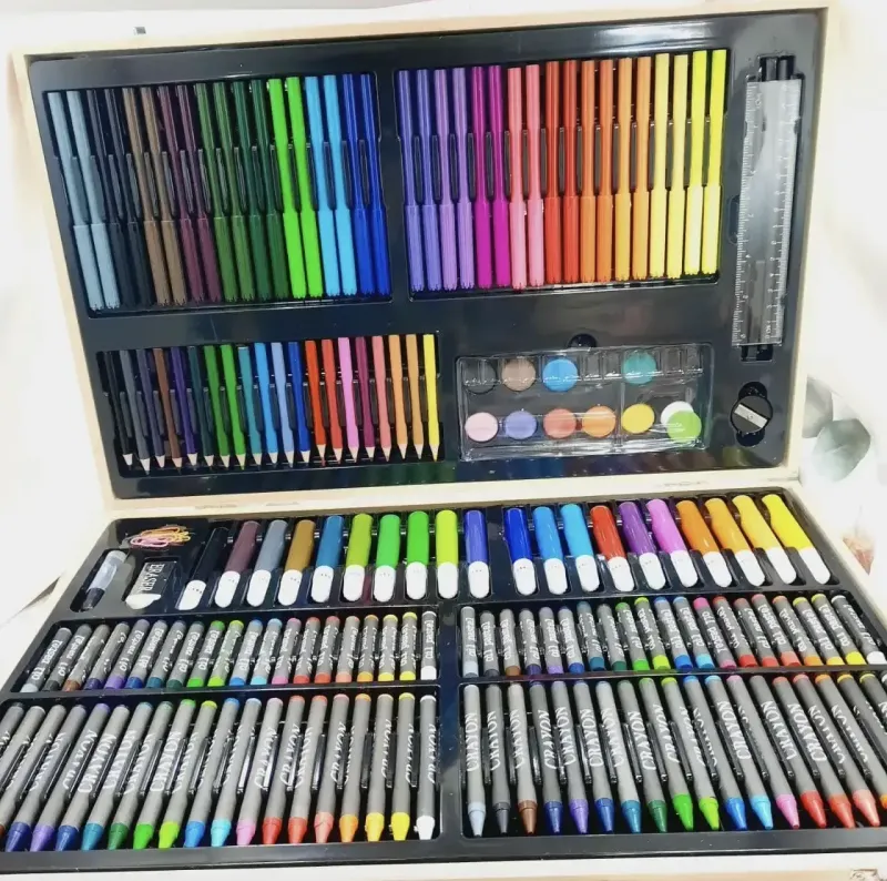 Дитячий набір для малювання та творчості 180 предметів у дерев'яній валізі