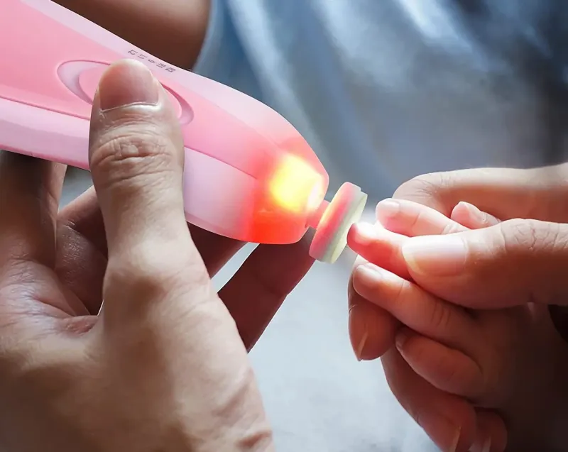 Дитячий єлектричний триммер для нігтів 6 в 1, малошумний манікюрний набір для догляду за новонародженою дитиною з Led підсвічуванням Urbankit