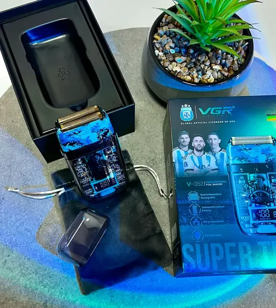Електробритва VGR V-352 шейвер, подвійне лезо, IPX5, LED Display