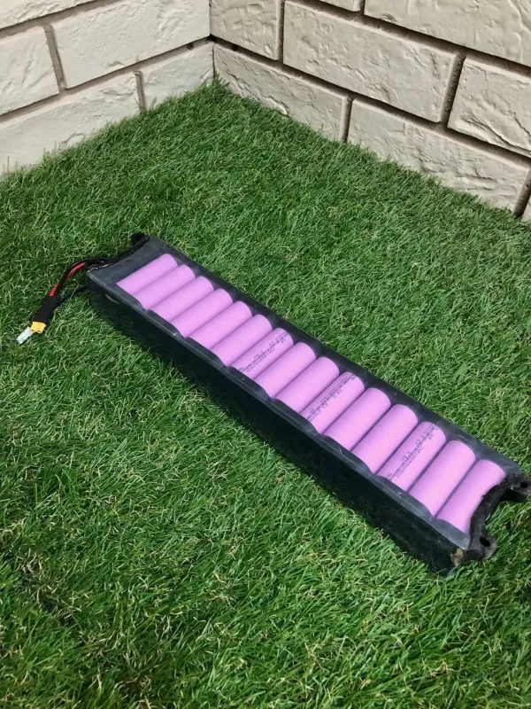 Електричний акумулятор 36V 9.6Ah для електричного самокату