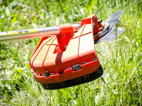 Газонокосарка/триммер для стрижки трави
