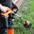 Газонокосарка/триммер для стрижки трави