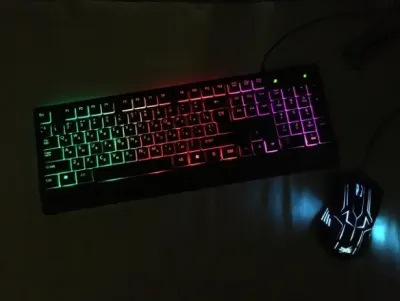 Ігрова клавіатура та миша UKC ZEUS M710 з підсвічуванням