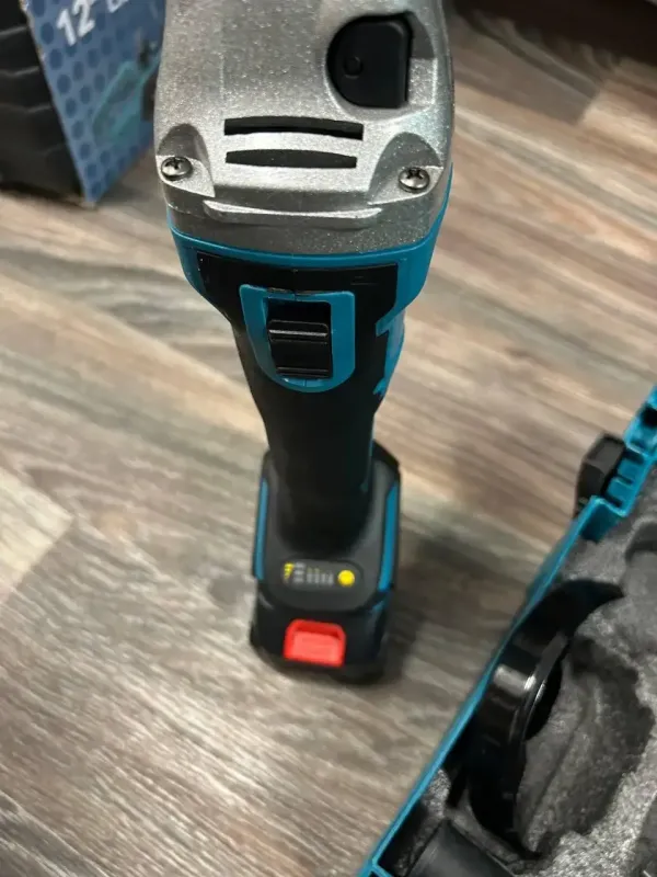 Комплект 2в1  акумуляторна болгарка і акумуляторний гайковерт в комплекті 2 акумулятори 21v 4.0ah з зарядкою, у великому міцному пластиковому кейсі