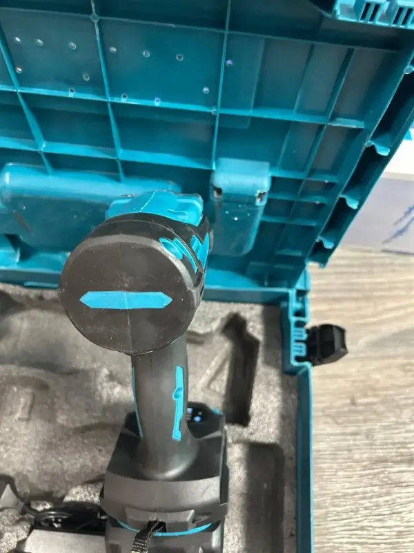 Комплект 2в1  акумуляторна болгарка і акумуляторний гайковерт в комплекті 2 акумулятори 21v 4.0ah з зарядкою, у великому міцному пластиковому кейсі