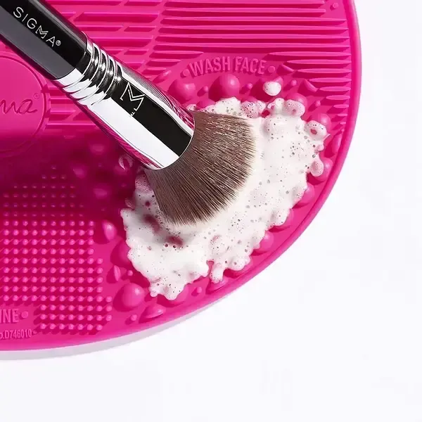 Килимок для чищення та миття косметичних кистей Brush Spa Силіконовий килимок для ефективного очищення кистей для макіяжу