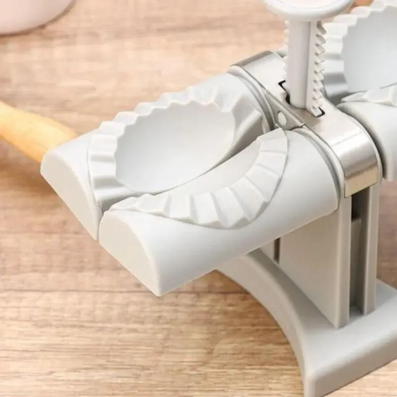 Машинка для ліплення пельменів та вареників