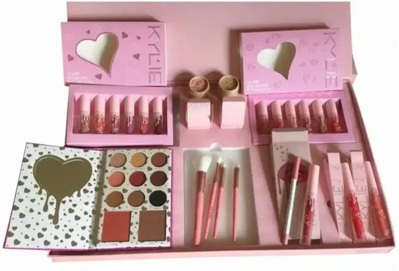 Набір подарунковий KYLIE рожевий | Набір декоративної косметики | Косметика Кайлі Дженнер