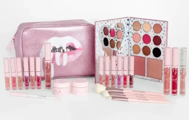 Набір подарунковий KYLIE рожевий | Набір декоративної косметики | Косметика Кайлі Дженнер