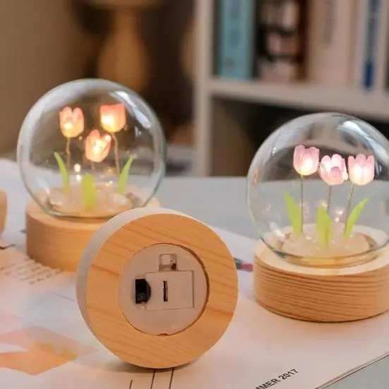 Світильник-нічник тюльпан у скляній кулі