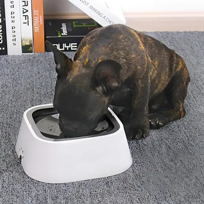 Поїлка непроливайка для собак та кішок з плаваючим диском Миска антипроливайка для води MAGIC BOWL Біла 1,5л