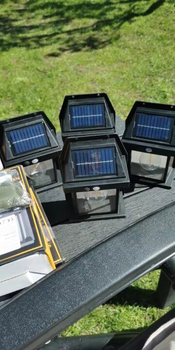 Вуличний ліхтар на сонячній батареї з датчиком руху Solar Wall Lamp COBA CL-118
