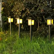 Садовий ліхтар на сонячній батареї Квадрат LED 26 см 6 WW Білий теплий