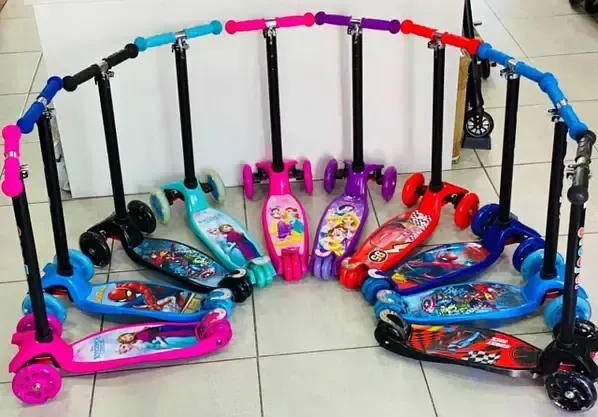 Самокат Scooter MAXI з підсвічуванням коліс для дівчинки та хлопчика від 3 років