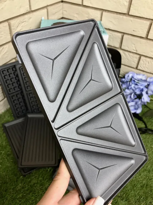 Вафельниця-сендвічниця 4в1 Domotec SI-234B