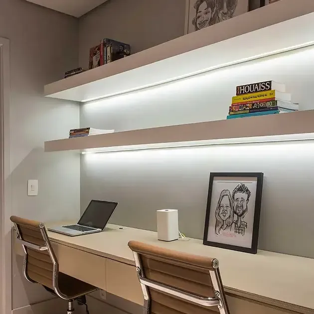 Світлодіодна LED SMD 3528 стрічка 5 вольт для повербанка USB світильник від Power Bank 5 м