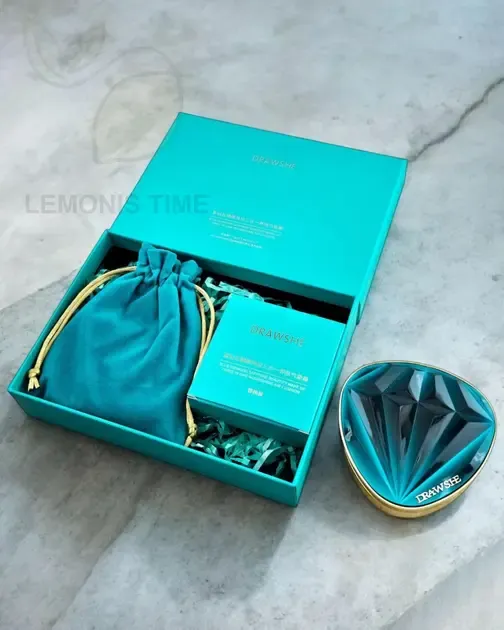 Кушон для обличчя, зволожуюча тональна основа / Крем-кушон для догляду за шкірою Drawshe Blue Diamond