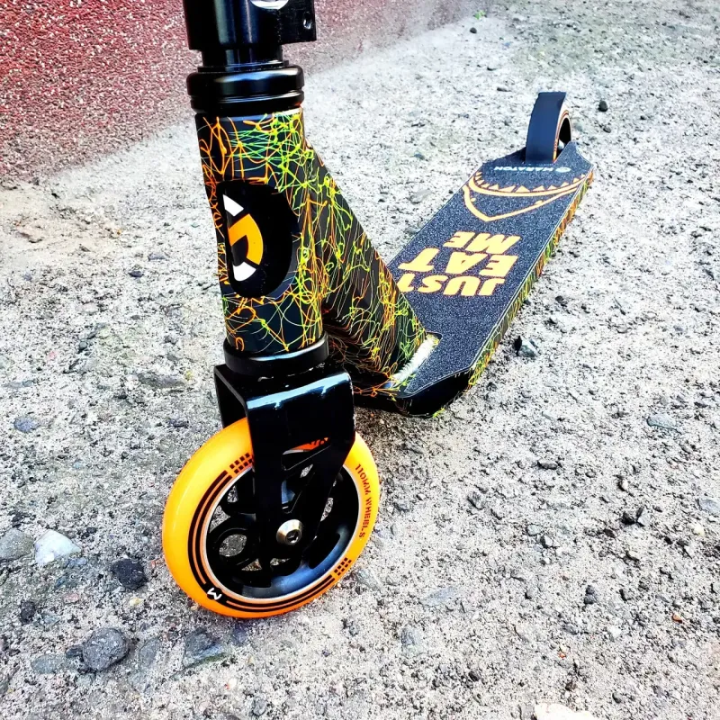 Труковий Самокат Maraton Champion