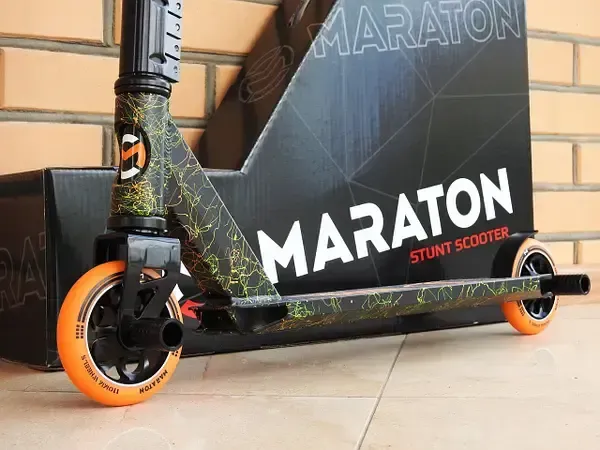 Труковий Самокат Maraton Champion