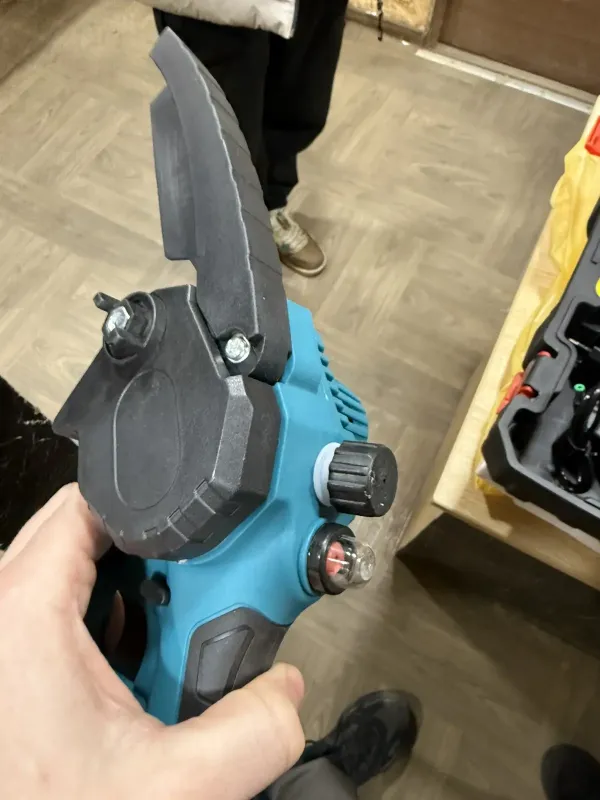 Ланцюгова пила в валізі з 2 акумуляторами 36V (автоматична подача олії)