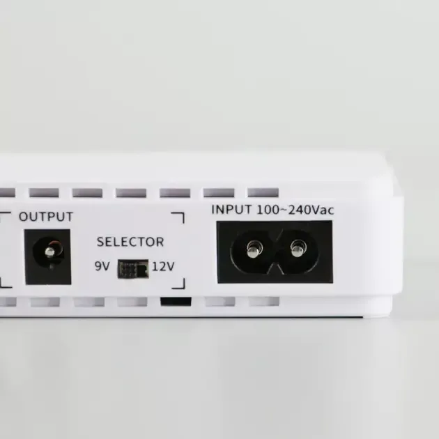 UPS для роутера та відеокамери з акумулятором – powerbank з виходом 5V, DC-9/12V, POE 15/24V