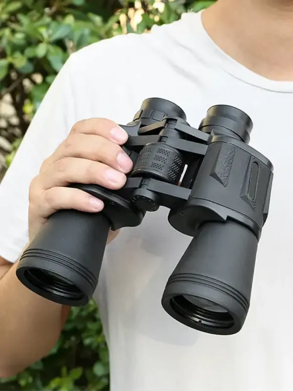 Потужний водонепроникний бінокль Canon 20x50 із захисним клапаном лінз