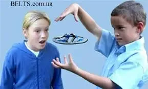 Чарівна літаюча тарілка Phantom Saucer