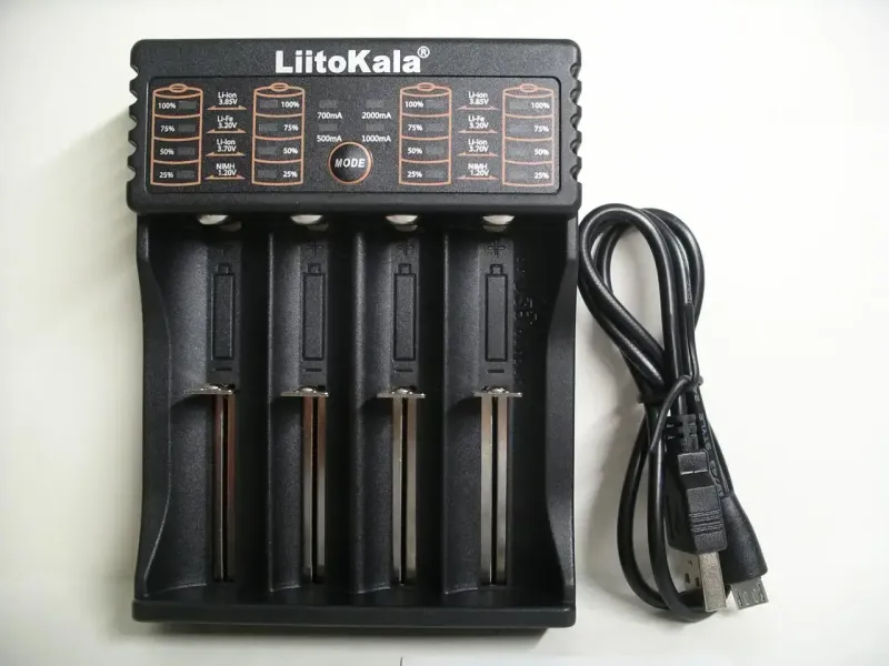 Зарядний пристрій LiitoKala Engineer Lii-402