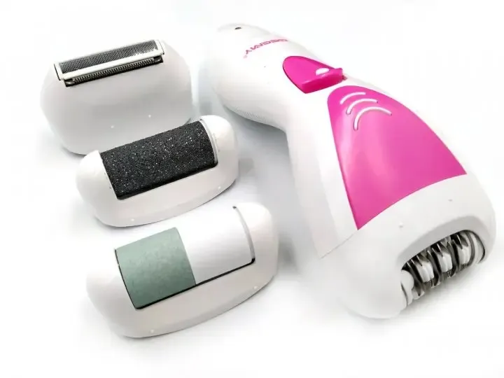 Жіночий епілятор електробритва 4 в 1 Geemy GM-7006