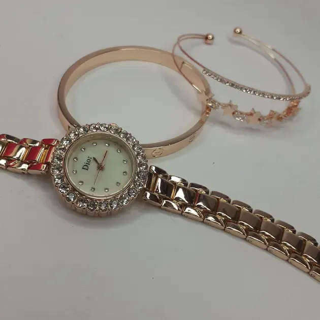 Жіночий подарунковий набір ювелірні вироби Кулон, годинник, браслет у подарунковій упаковці W1-D1